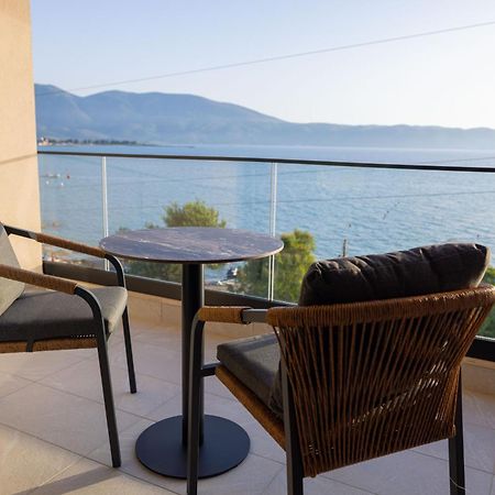 Tris3 Hotel Radhimë 外观 照片