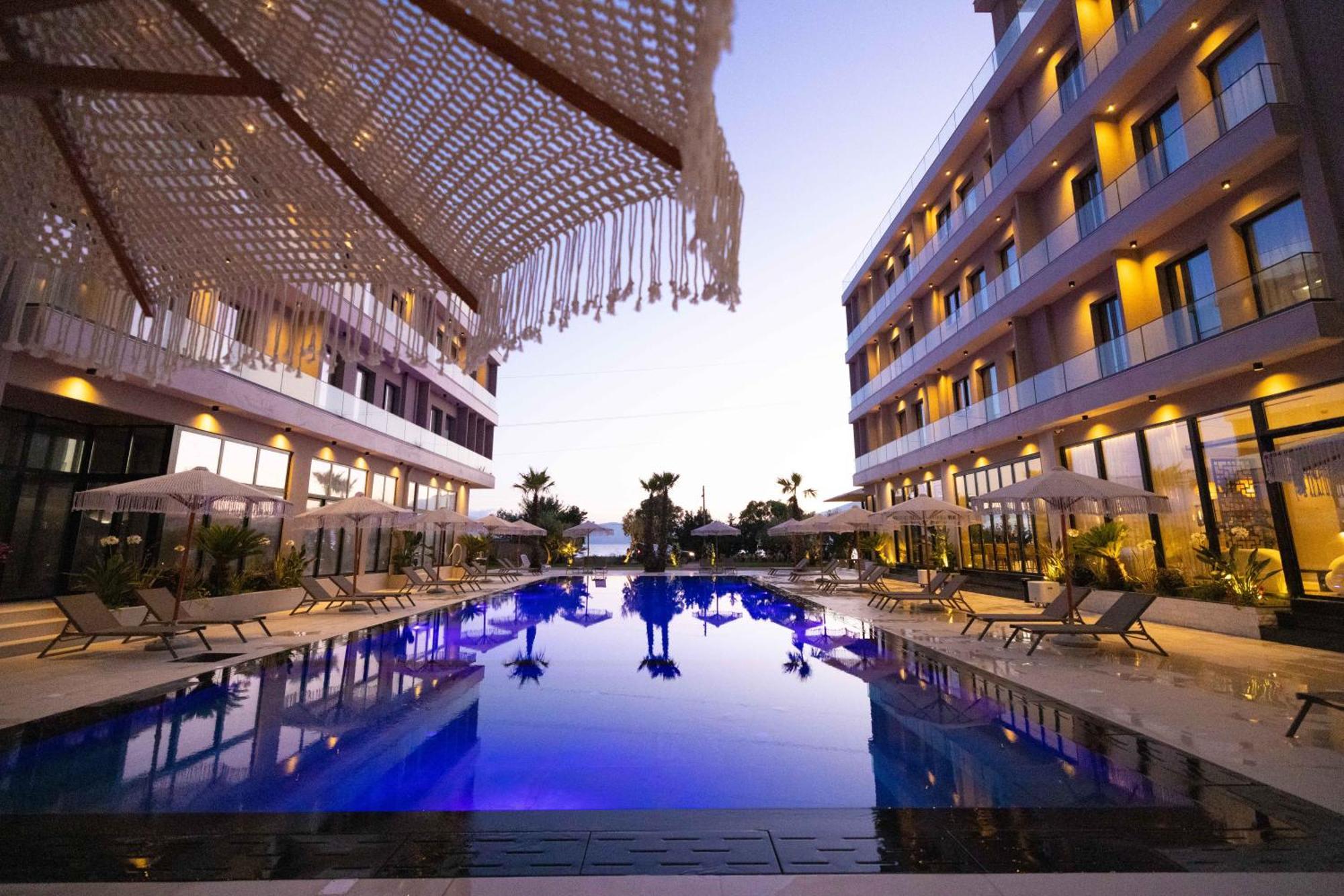 Tris3 Hotel Radhimë 外观 照片