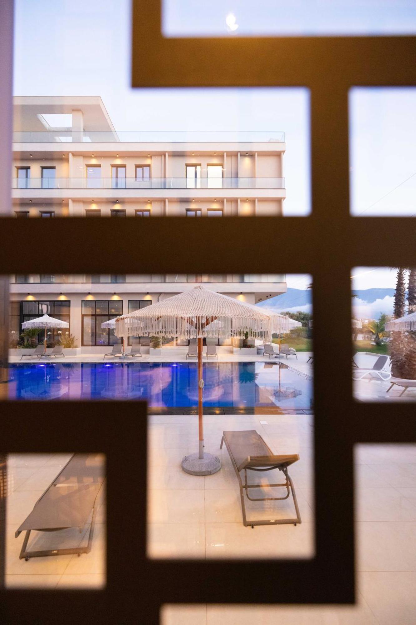 Tris3 Hotel Radhimë 外观 照片