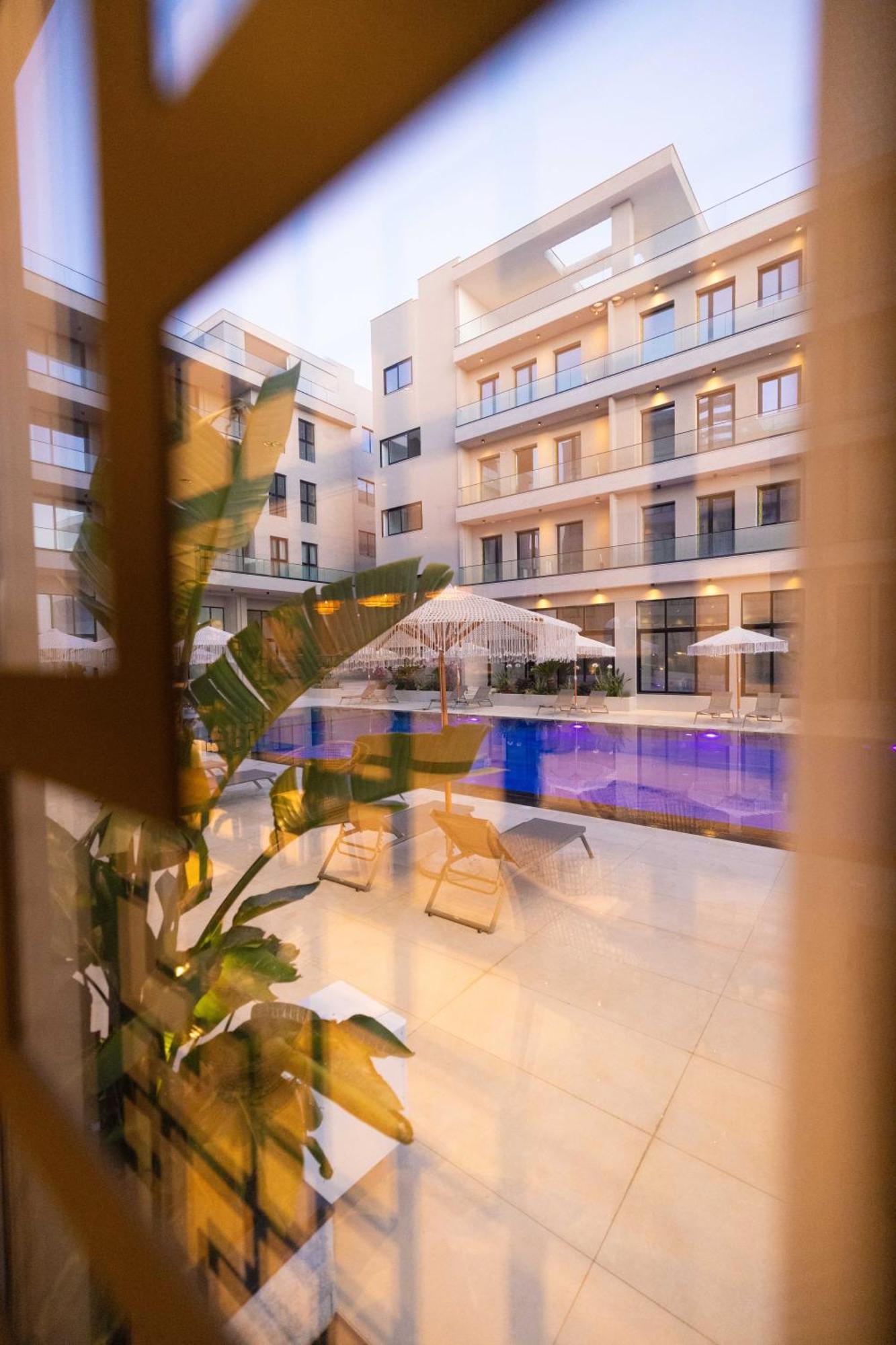 Tris3 Hotel Radhimë 外观 照片