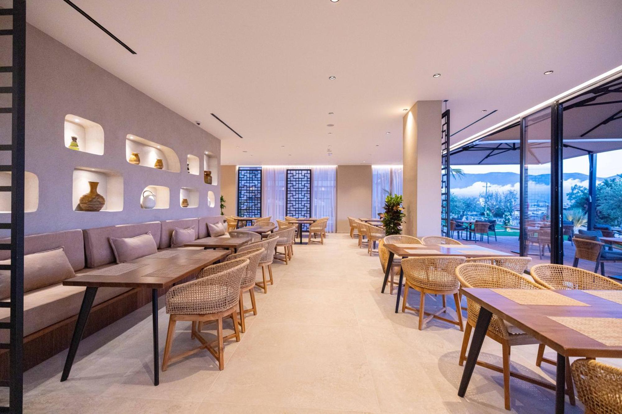 Tris3 Hotel Radhimë 外观 照片