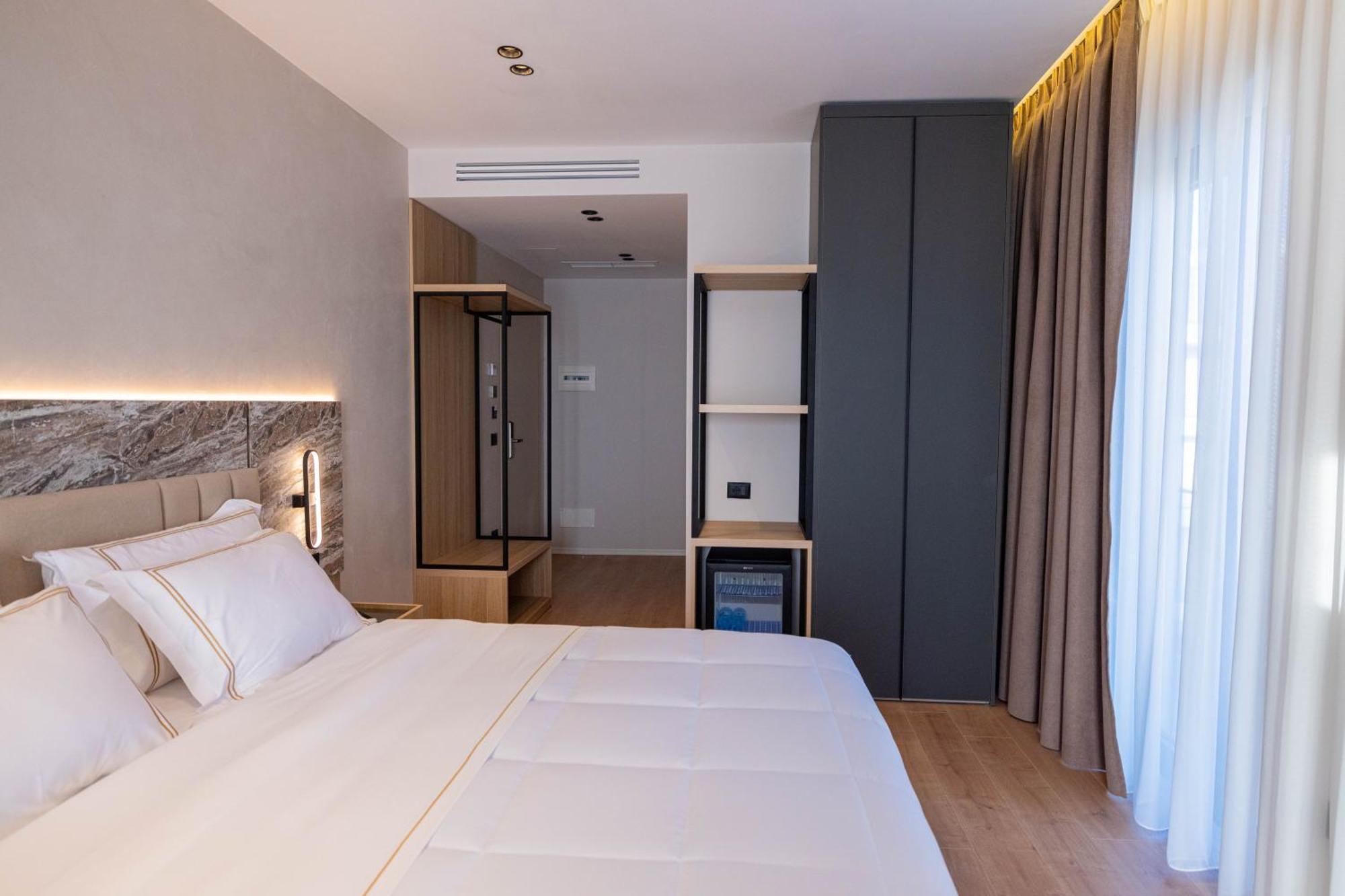 Tris3 Hotel Radhimë 外观 照片
