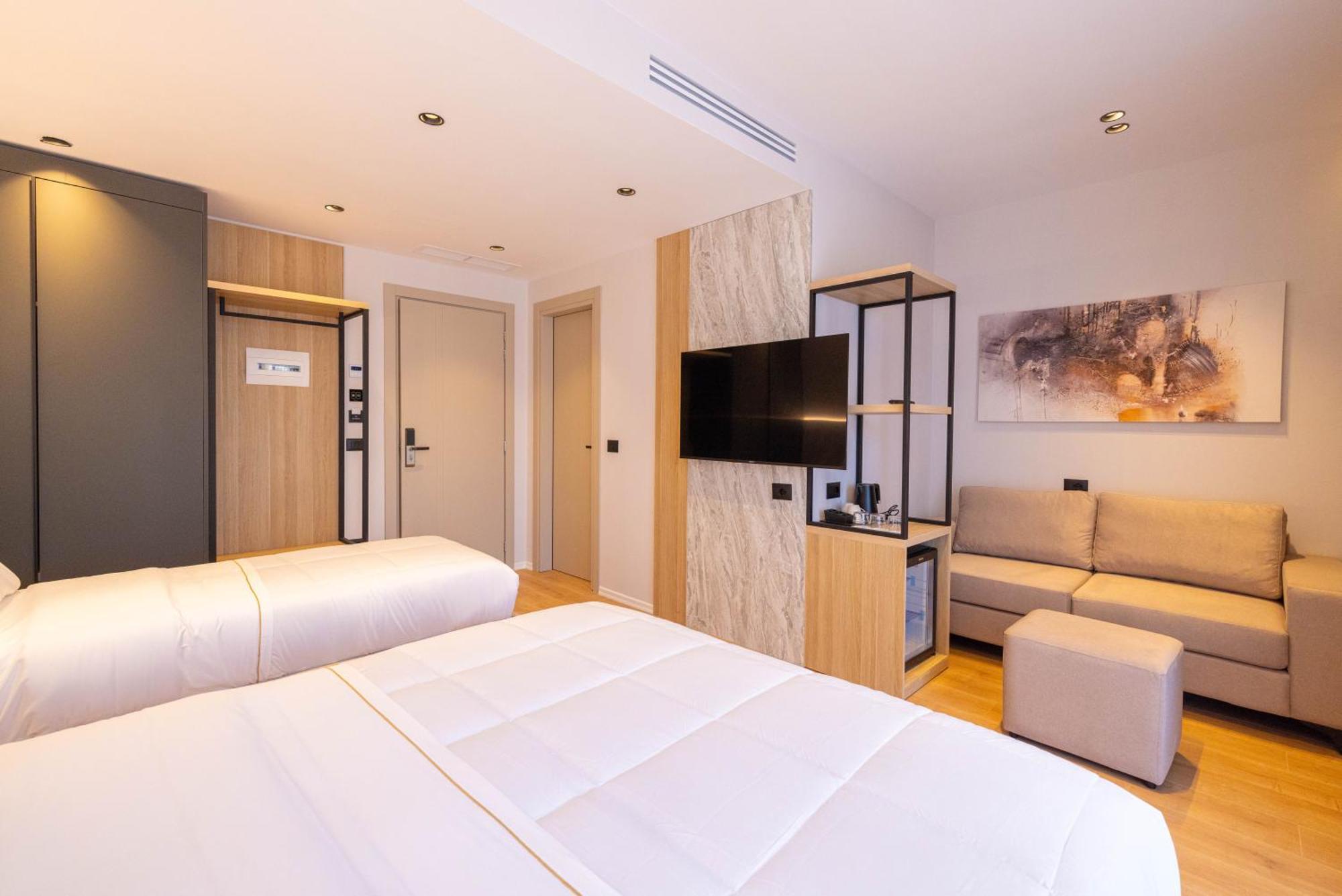 Tris3 Hotel Radhimë 外观 照片