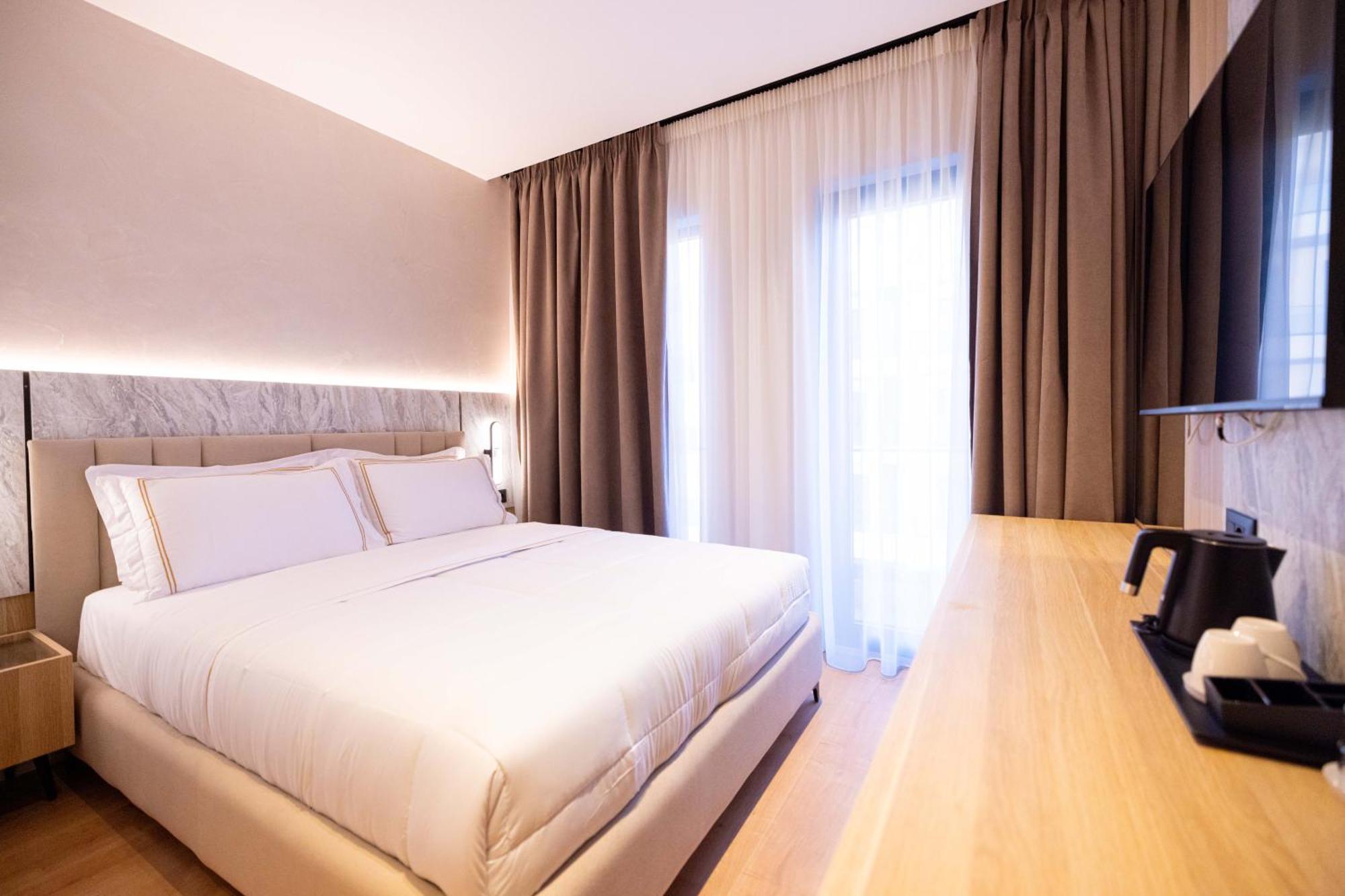 Tris3 Hotel Radhimë 外观 照片