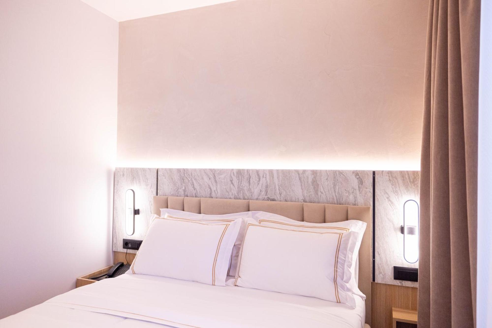 Tris3 Hotel Radhimë 外观 照片