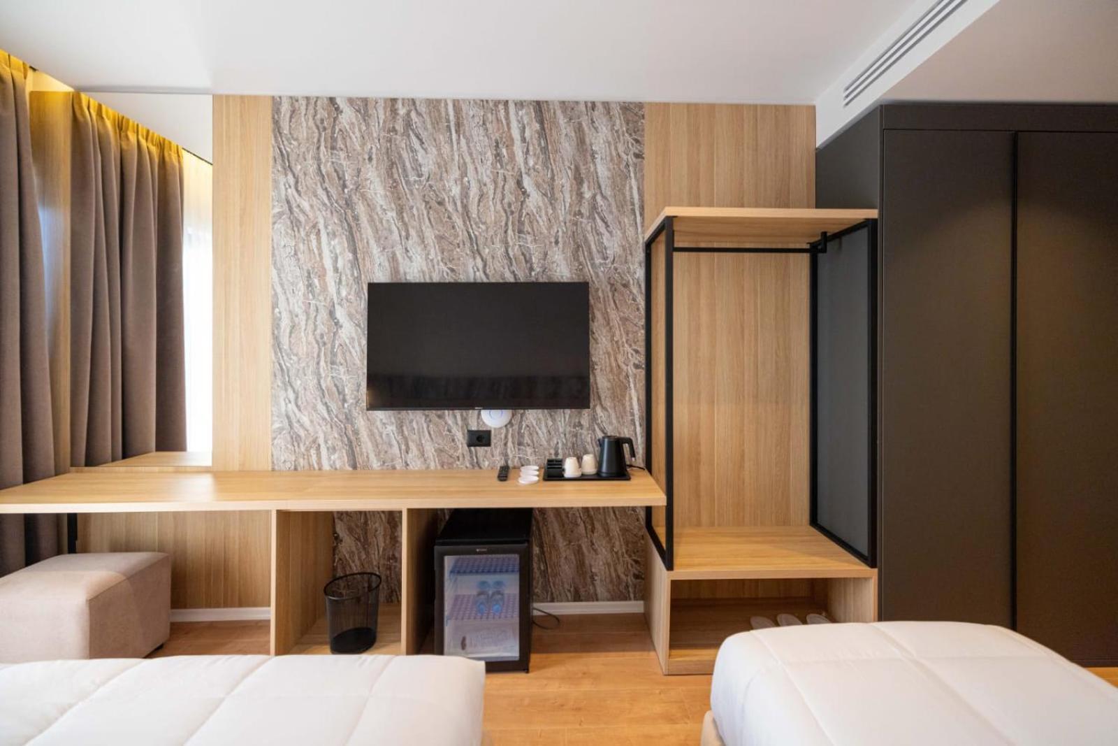 Tris3 Hotel Radhimë 外观 照片