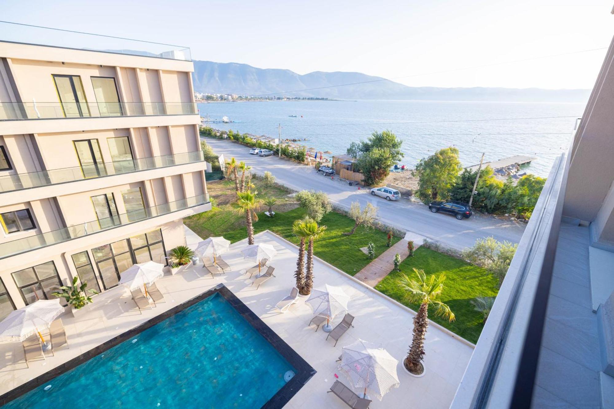 Tris3 Hotel Radhimë 外观 照片